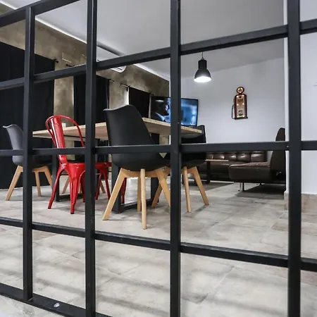 Independiente Con Parking Privado Gratuito Y Terraza De Ensueno Junto Al Teatro Apartament Mérida