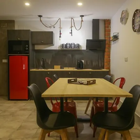 Ohana, Diseno Exclusivo Y Aparcamiento Gratuito A Pie De Calle Apartment