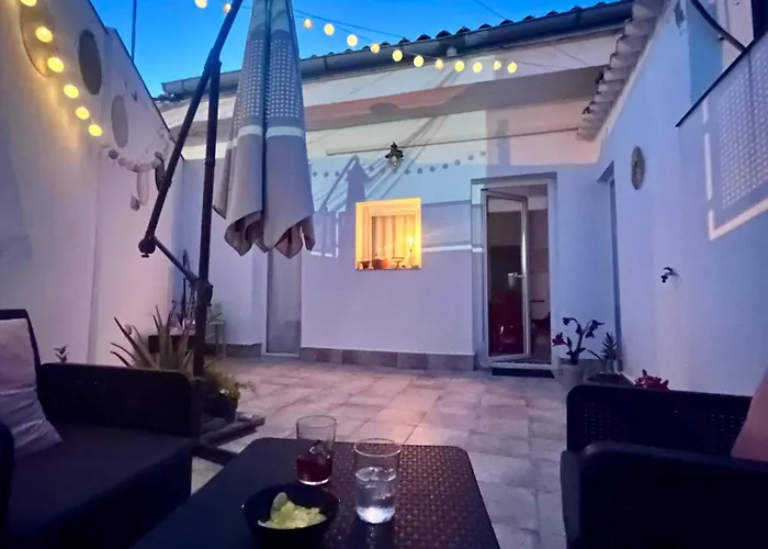 Independiente Con Parking Privado Gratuito Y Terraza De Ensueno Junto Al Teatro * Mérida