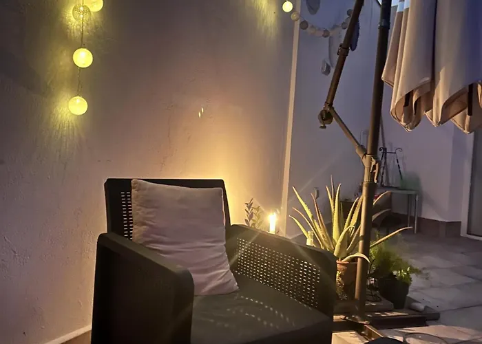 Independiente Con Parking Privado Gratuito Y Terraza De Ensueno Junto Al Teatro