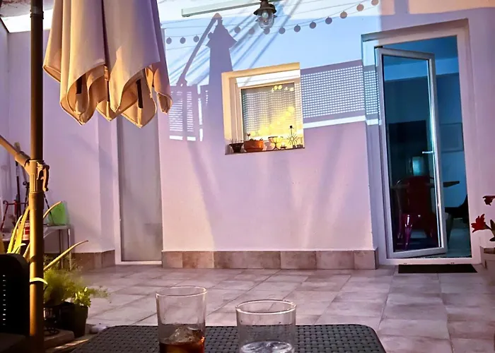 Lejlighed Independiente Con Parking Privado Gratuito Y Terraza De Ensueno Junto Al Teatro *