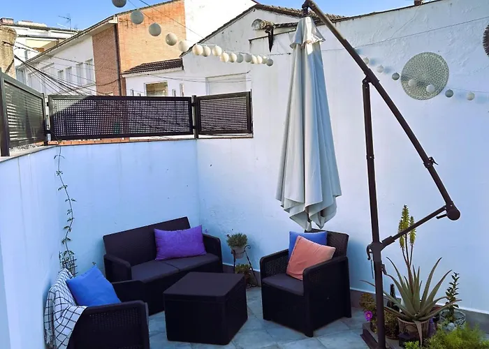 Independiente Con Parking Privado Gratuito Y Terraza De Ensueno Junto Al Teatro *